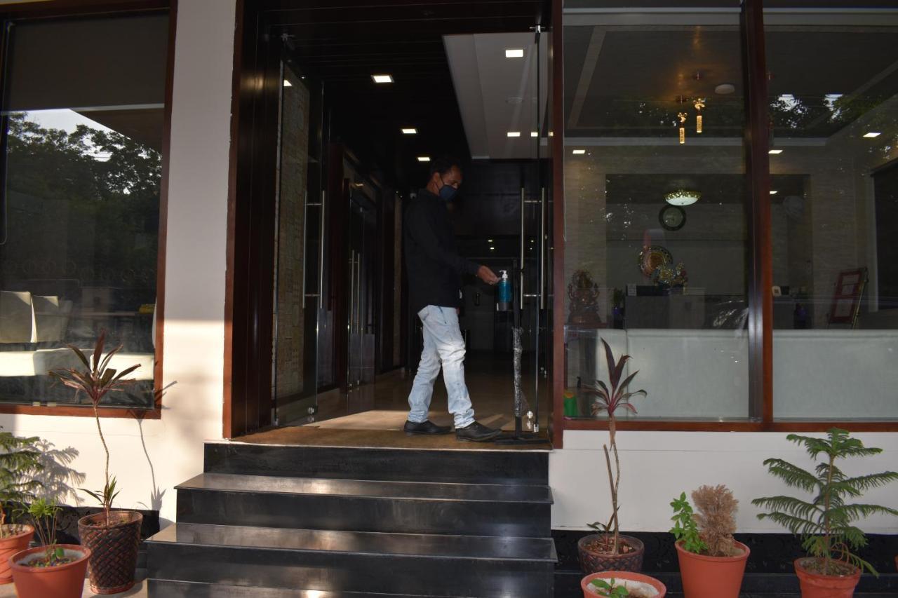 Hotel Siddhartha Inn Udaipur Exterior photo
