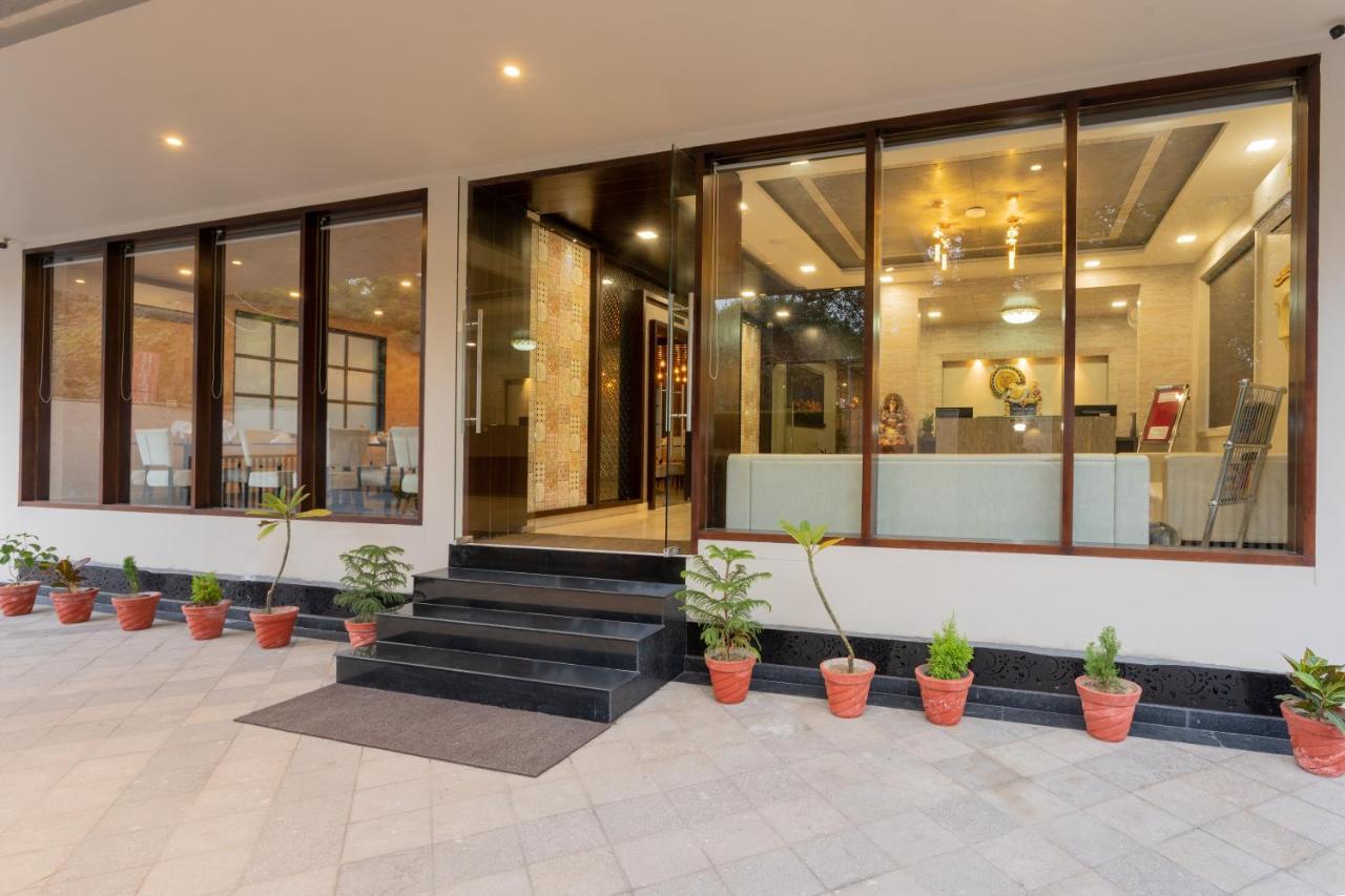 Hotel Siddhartha Inn Udaipur Exterior photo